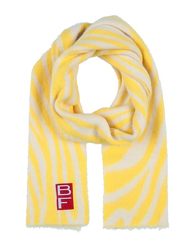 BY FAR Sciarpe e foulard Giallo pastello 53% Lana di baby alpaca, 35% Poliammide riciclato, 9% Lana Merino, 3% Poliestere