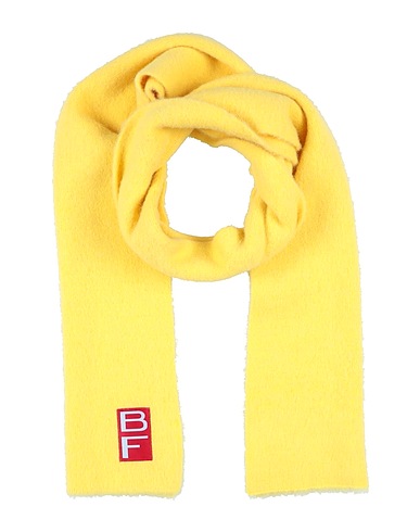 BY FAR Sciarpe e foulard Giallo 55% Lana di baby alpaca, 35% Poliammide riciclato, 10% Lana Merino