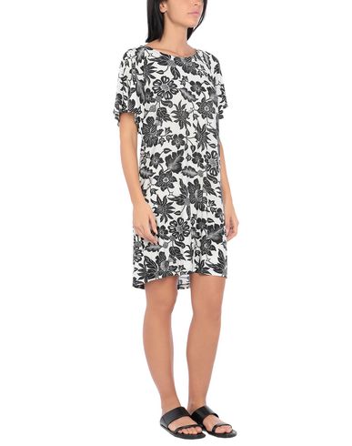 PIERRE MANTOUX Cover-up
