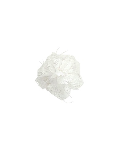 L:Ú L:Ú by MISS GRANT Brooch White Textile fibres, Feather