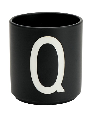 DESIGN LETTERS Mug ou tasse Q Noir Porcelaine