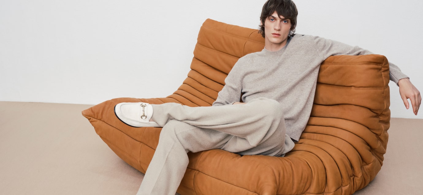 THIS MUST BE THE LOOK