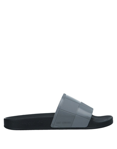 nike chunky sandals